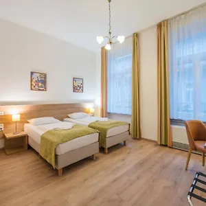 επισκεφθείτε το ξενοδοχείο